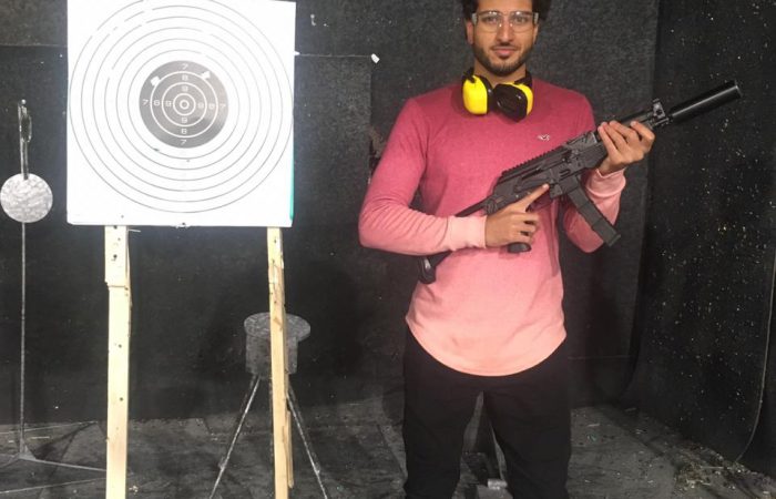 Dispara un AK-47