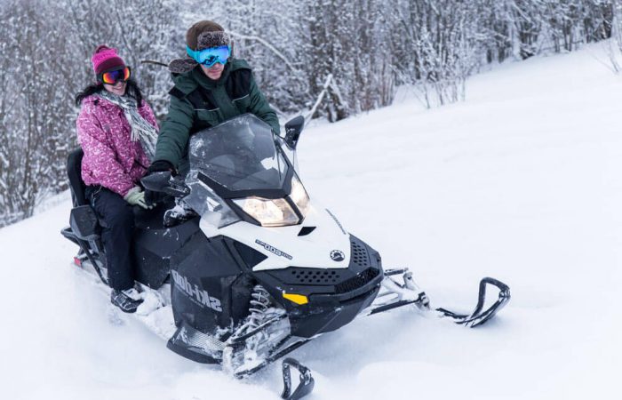 paseo_en_motos_de_nieve_en_moscu_rusiatourmoscu